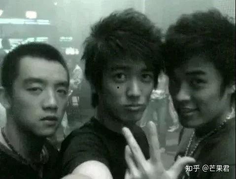 郑恺爆料杜江两娃视频播放,视频播放引发网友热议 第3张 郑恺爆料杜江两娃视频播放,视频播放引发网友热议 第3张